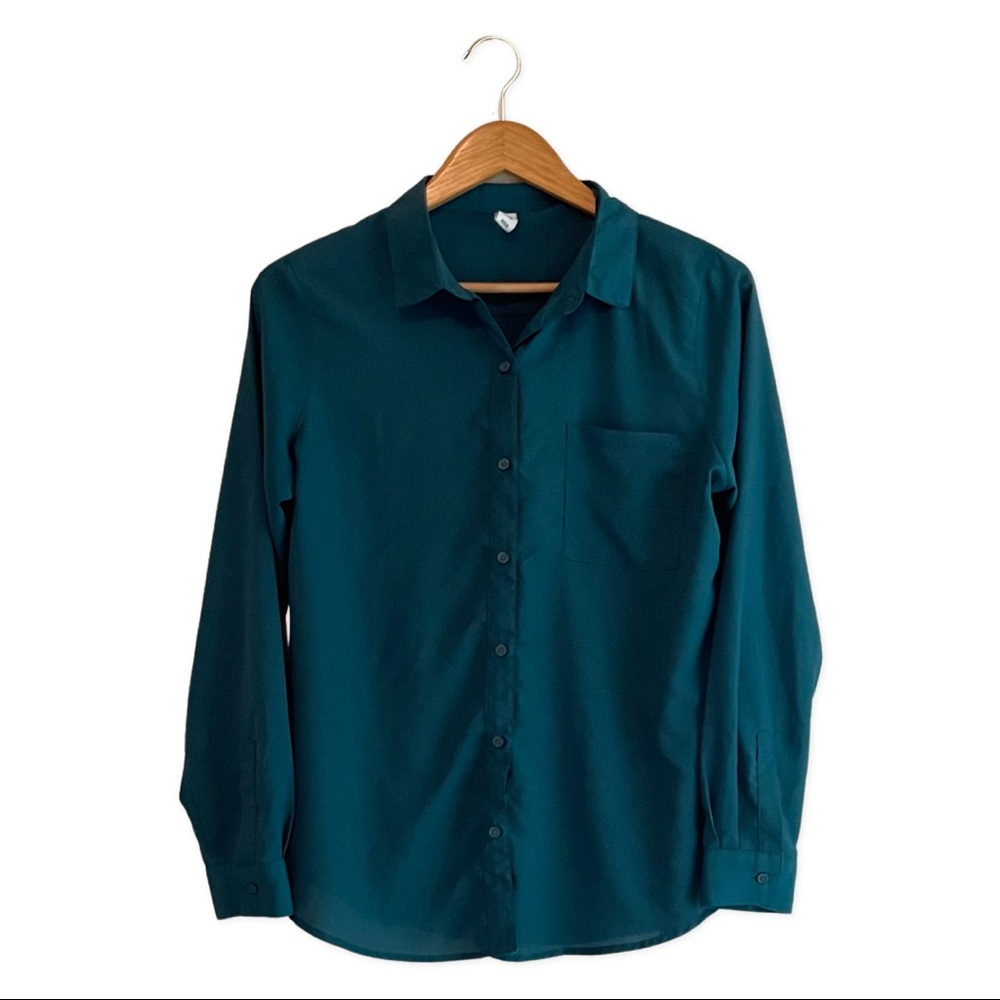 Deep emerald green old navy blouse